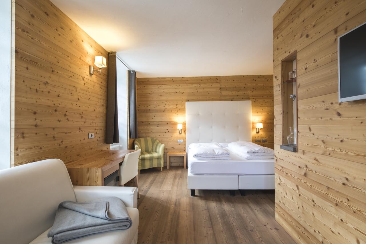 Hotel Costabella Пасо Сан Пелегрино Екстериор снимка